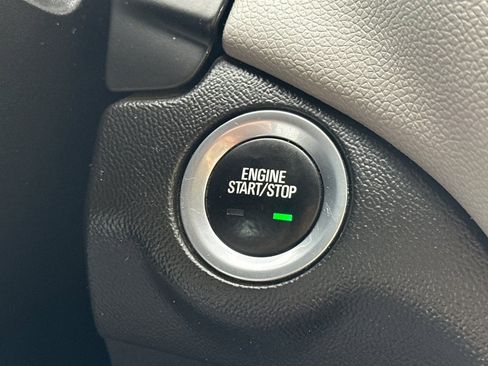 Certified 2020 Chevrolet Equinox LS AWD/4WD image 29