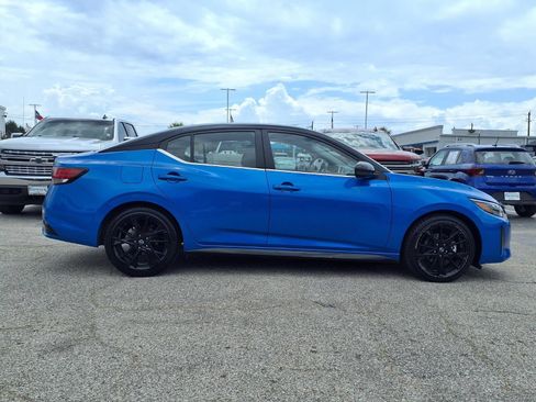 Used 2025 Nissan Sentra SR w/ Midnight Edition FWD image 22