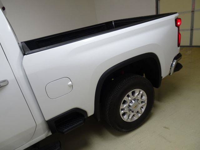 Used 2024 Chevrolet Silverado 2500 LTZ w/ LTZ Convenience Package AWD/4WD image 17