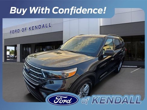 Used 2022 Ford Explorer XLT image 1