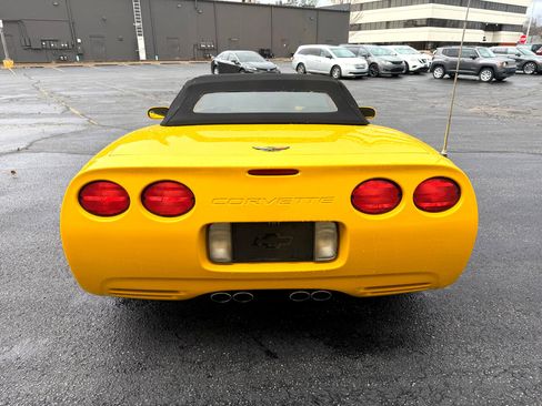 Used 2004 Chevrolet Corvette Convertible w/ Preferred Equipment Group image 4