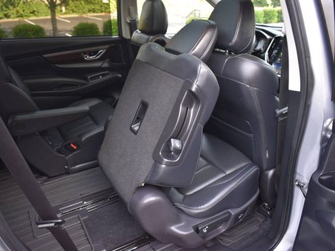 Used 2023 Subaru Ascent Touring AWD/4WD image 17