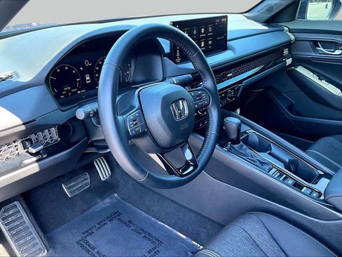 Used 2025 Honda Accord Sport image 17