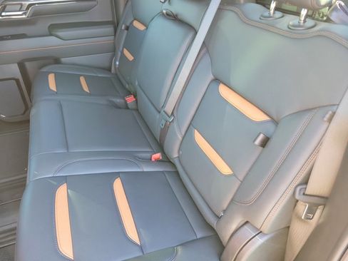 Used 2024 GMC Sierra 1500 AT4 w/ Technology Package image 16