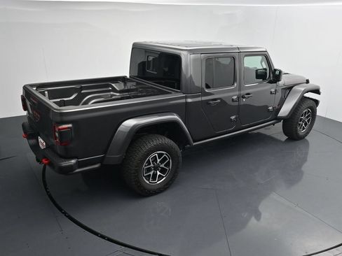 Used 2025 Jeep Gladiator Rubicon AWD/4WD image 30