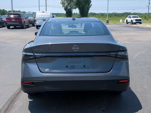 New 2026 Nissan Sentra SV w/ Floor Mat Package FWD image 4