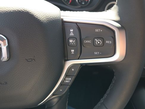 Used 2025 RAM 1500 Big Horn AWD/4WD image 11