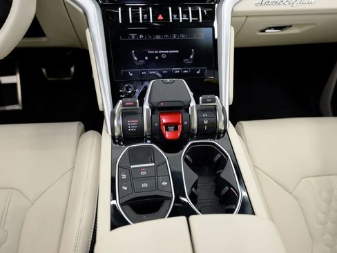 Used 2024 Lamborghini Urus S AWD/4WD image 46