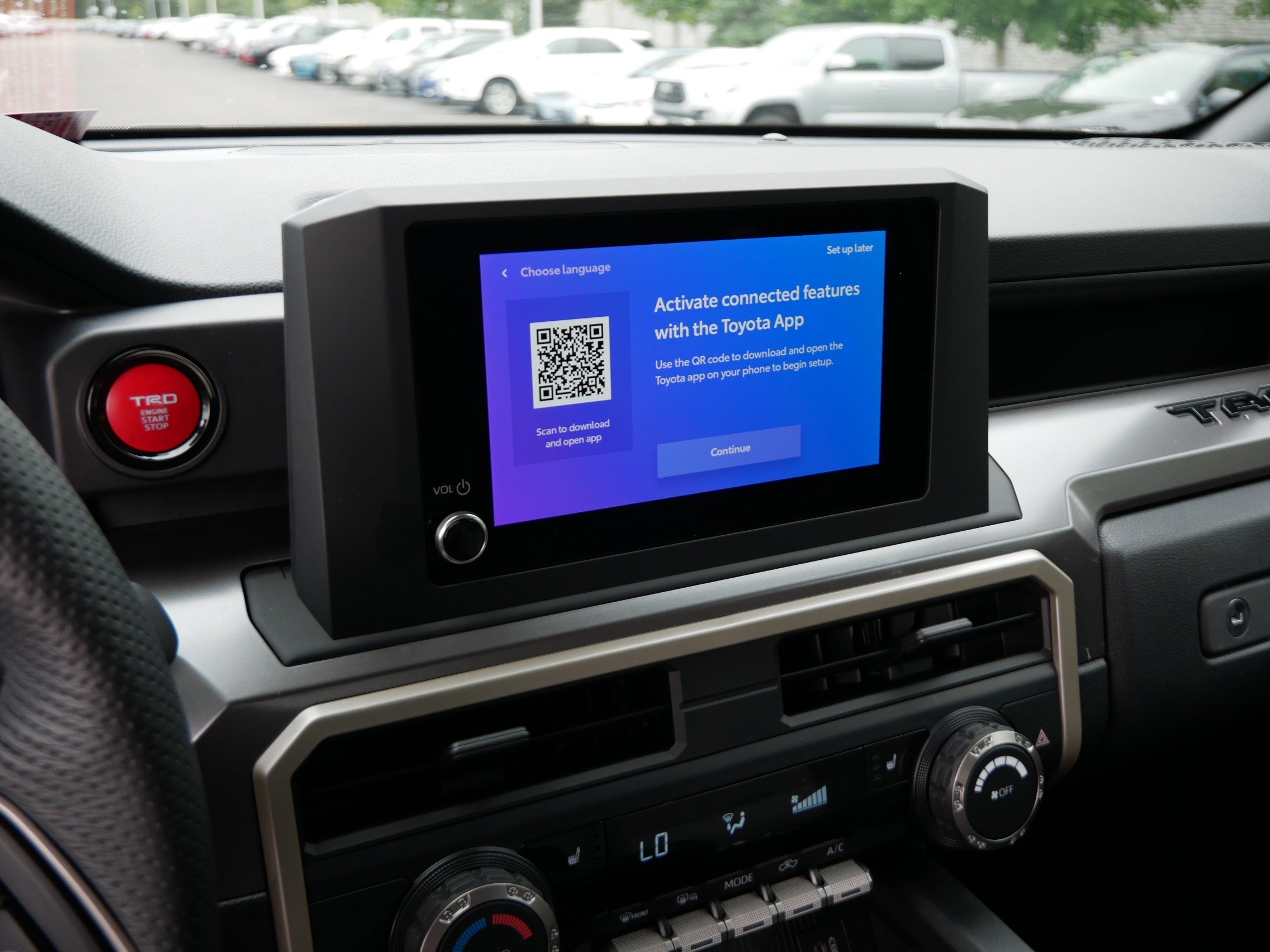 Certified 2025 Toyota Tacoma TRD Off-Road AWD/4WD image 6