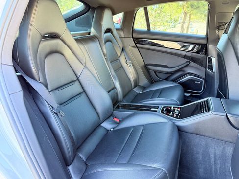Used 2018 Porsche Panamera 4S image 43