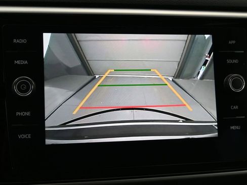 Used 2022 Volkswagen Atlas Cross Sport SE image 18