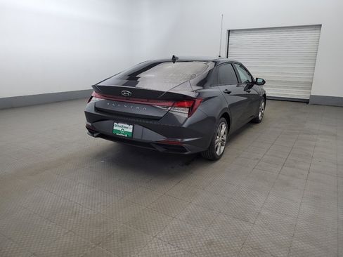 Used 2023 Hyundai Elantra SEL w/ Cargo Package image 9
