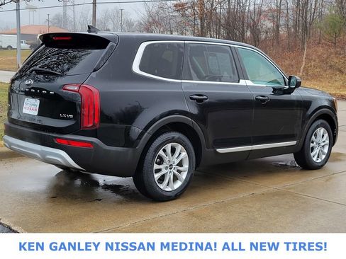 Used 2021 Kia Telluride LX image 3