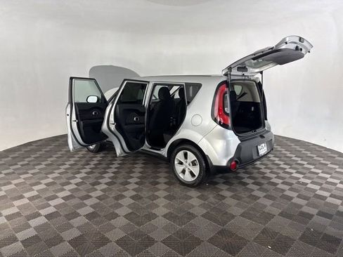 Used 2015 Kia Soul image 18