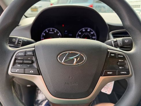 Used 2018 Hyundai Accent SE FWD image 24