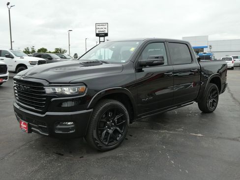 Used 2025 RAM 1500 Laramie w/ Night Edition AWD/4WD image 8