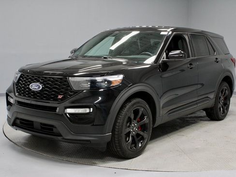 Used 2022 Ford Explorer ST w/ ST High-Performance Pack image 7