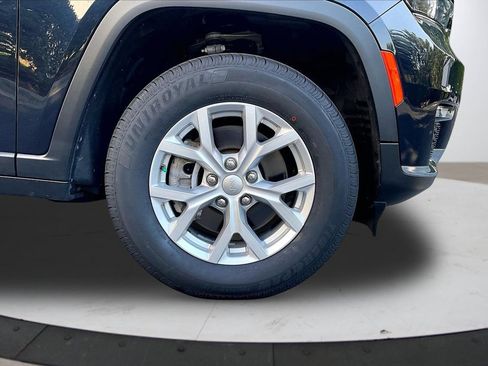 Certified 2023 Jeep Grand Cherokee L Limited AWD/4WD image 36