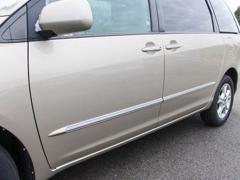 Used 2005 Toyota Sienna XLE image 40