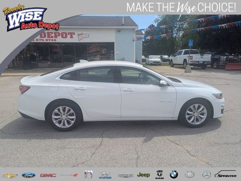Used 2019 Chevrolet Malibu LT FWD image 2