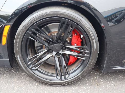 Used 2022 Chevrolet Camaro ZL1 RWD image 33