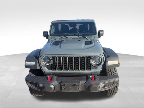 Used 2024 Jeep Wrangler Unlimited Rubicon image 2