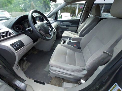 Used 2014 Honda Odyssey EX image 7