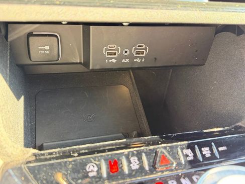 Certified 2024 Jeep Wagoneer Series III image 27