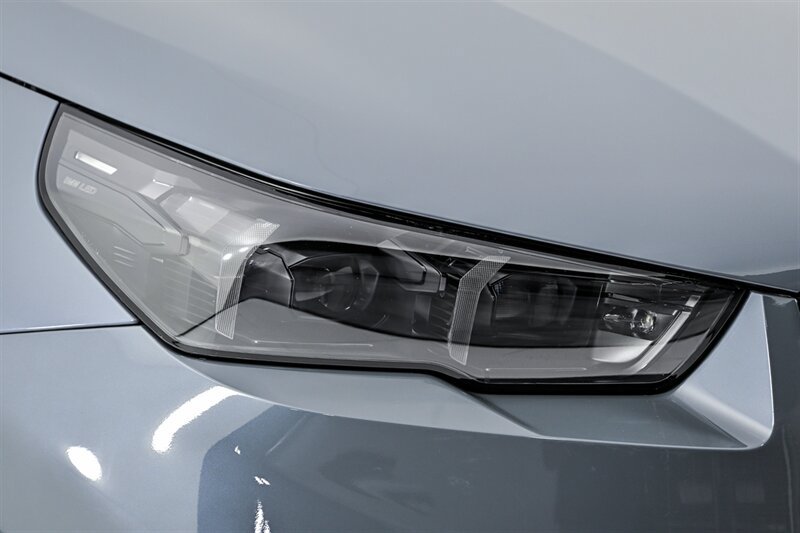 Used 2026 BMW M5 Touring AWD/4WD image 4