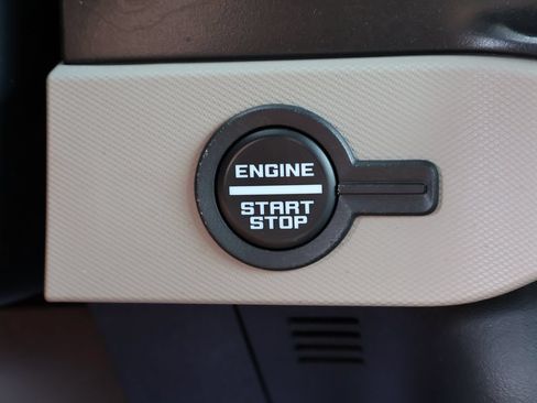 Used 2022 Ford Bronco Big Bend w/ Sasquatch Package AWD/4WD image 31