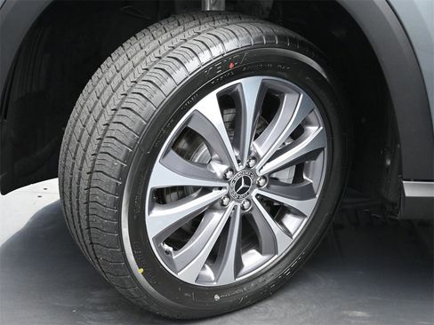 Used 2022 Mercedes-Benz GLE 350 4MATIC w/ Premium Package image 24