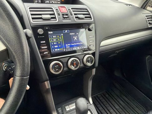 Used 2018 Subaru Forester 2.5i Premium w/ All-Weather Package AWD/4WD image 17