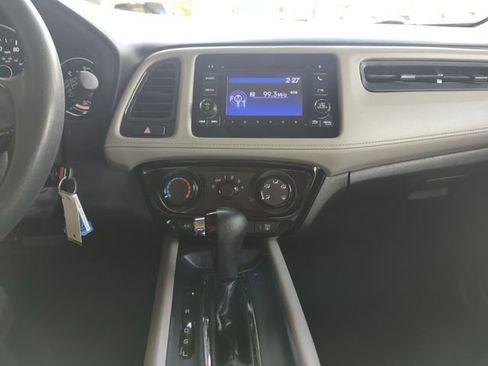 Used 2020 Honda HR-V LX image 22