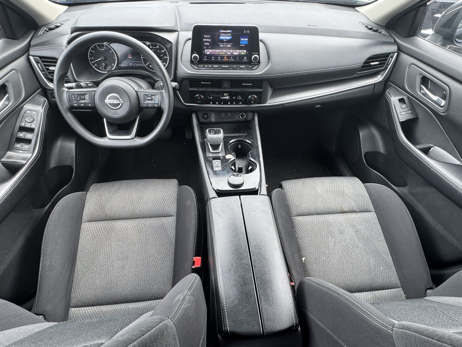 Used 2024 Nissan Rogue SV AWD/4WD image 25