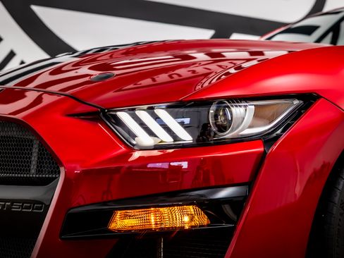Used 2020 Ford Mustang Shelby GT500 w/ Technology Package RWD image 17