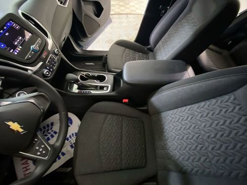 Used 2024 Chevrolet Equinox LT w/ LPO, Floor Liner Package image 44