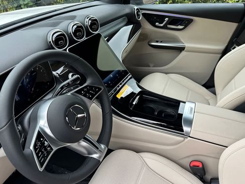 New 2026 Mercedes-Benz GLC 300 4MATIC image 9