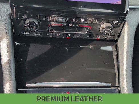 Certified 2025 Jeep Grand Cherokee L Overland w/ Luxury Tech Group IV AWD/4WD image 20