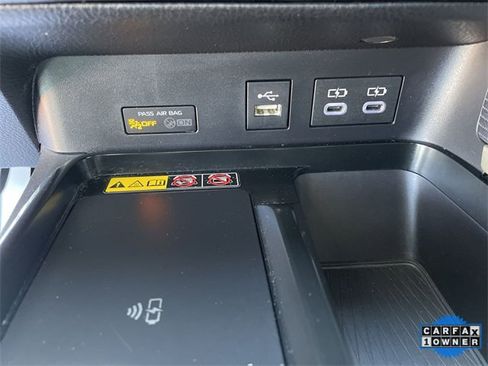 Used 2025 Toyota Camry SE image 18