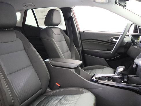 New 2026 Chevrolet Trax LT w/ Driver Confidence Package FWD image 20