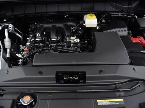 New 2025 Nissan Pathfinder Platinum image 33