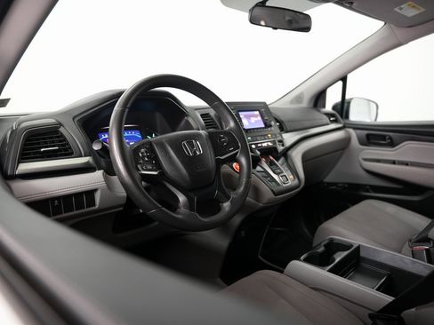 Used 2018 Honda Odyssey LX image 7