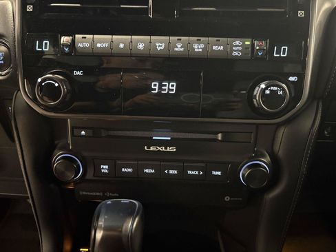 Used 2023 Lexus GX 460 w/ Black Line Special Edition AWD/4WD image 16