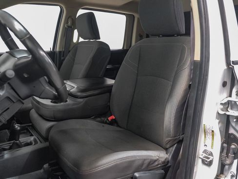 Used 2020 RAM 3500 Tradesman image 32