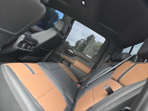 Used 2022 Chevrolet Silverado 2500 High Country w/ LPO, Hitch Package AWD/4WD image 9