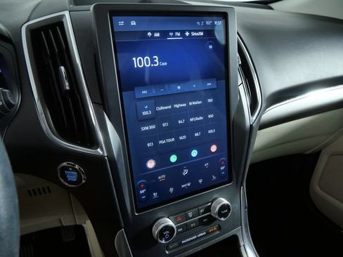 Used 2023 Ford Edge Titanium w/ Equipment Group 301A AWD/4WD image 20