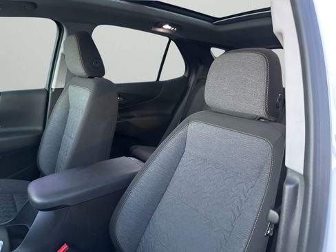 Used 2023 Chevrolet Equinox LT image 25