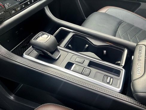 Used 2024 Nissan Pathfinder Platinum w/ Cargo Package image 15