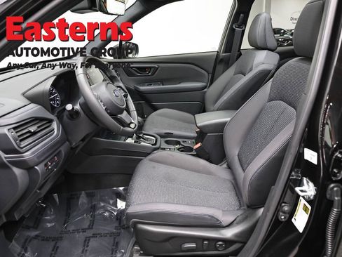 Used 2025 Subaru Forester Premium AWD/4WD image 14