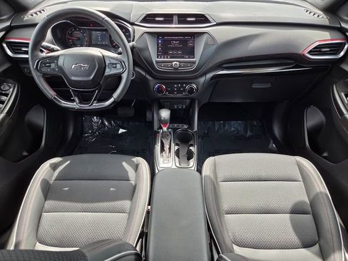 Used 2022 Chevrolet TrailBlazer RS FWD image 17